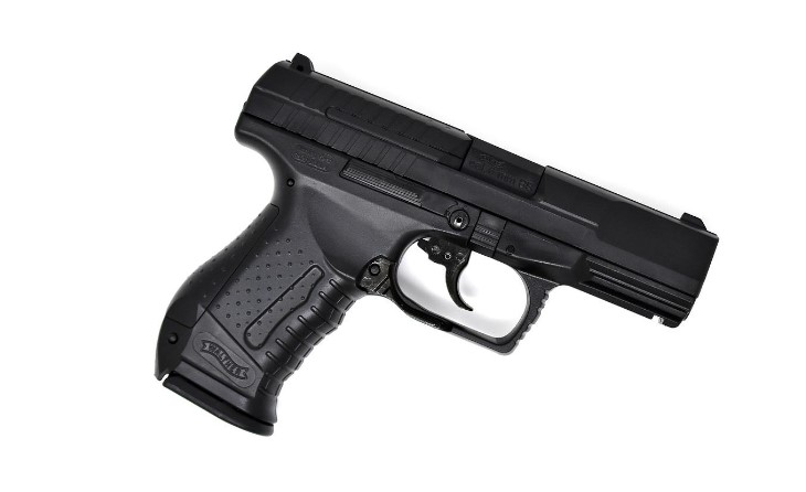 Pistolet Walther P99 z plastikowym chwytem